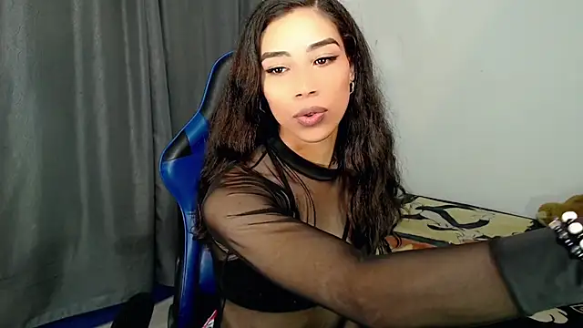 Snapshot of Sweet-Cris chatting on December 22, 2025, 6:08 pm Sweet-Cris online show from December 22, 2025, 6:08 pm