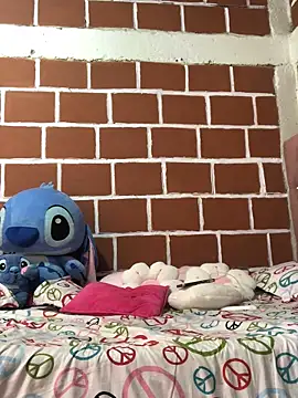 Rachellcooperrr online show from April 5, 2026, 6:25 pm