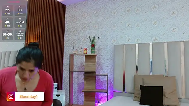 Snapshot of BLUE_TAY1 chatting on November 6, 2025, 12:09 pm BLUE TAY1 online show from November 6, 2025, 12:09 pm