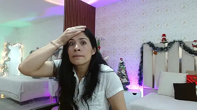 Snapshot of BLUE_TAY1 chatting on December 2, 2025, 11:45 am BLUE TAY1 online show from December 2, 2025, 11:45 am