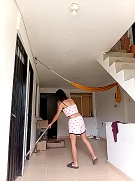 nina sky online show from December 5, 2025, 3:21 pm