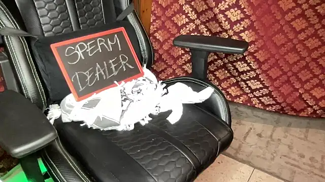 JUSTFORRICH online show from November 12, 2025, 9:02 am