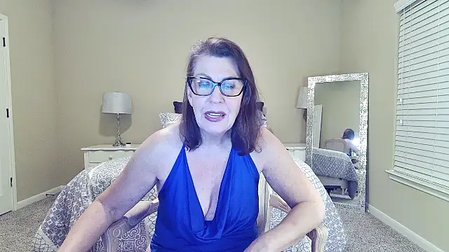 Snapshot of HotTxGilfMaggie chatting on November 4, 2025, 3:10 am HotTxGilfMaggie online show from November 4, 2025, 3:10 am