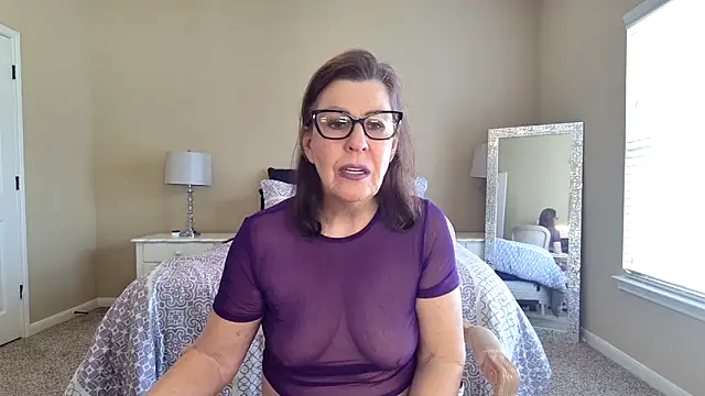 Snapshot of HotTxGilfMaggie chatting on November 7, 2025, 4:33 pm HotTxGilfMaggie online show from November 7, 2025, 4:33 pm