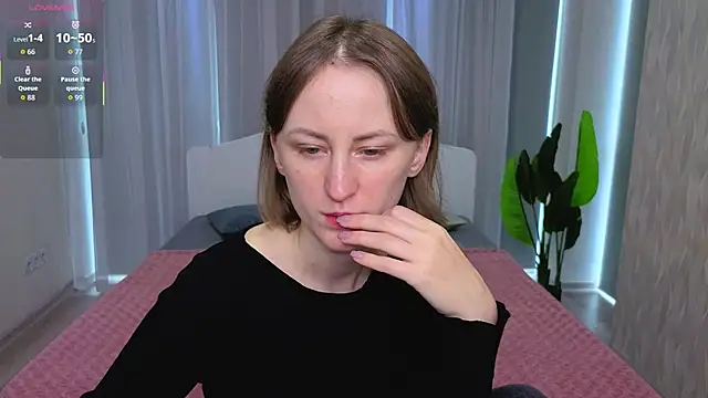 LuluChiiii online show from October 24, 2025, 10:14 am