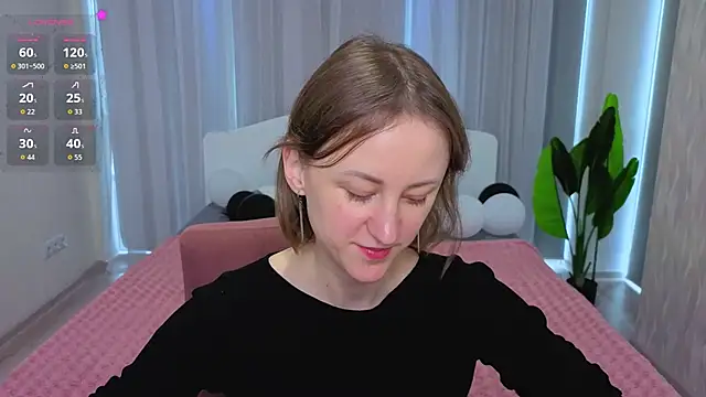 LuluChiiii online show from November 11, 2025, 10:54 am