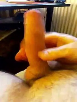 Snapshot of chrisdic27 chatting on February 11, 2026, 9:09 am chrisdic27 online show from February 11, 2026, 9:09 am