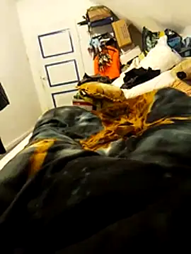 Snapshot of chrisdic27 chatting on February 22, 2026, 6:38 am chrisdic27 online show from February 22, 2026, 6:38 am