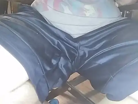 BabyBearMilk online show from March 15, 2026, 5:03 am