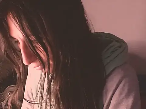 Snapshot of NathaSlave chatting on December 21, 2025, 10:17 am NathaSlave online show from December 21, 2025, 10:17 am