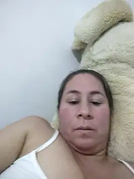 Nala1986 online show from November 8, 2025, 2:04 am