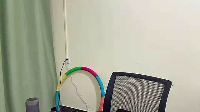 Snapshot of Nicole-13 chatting on December 16, 2025, 1:15 pm Nicole-13 online show from December 16, 2025, 1:15 pm