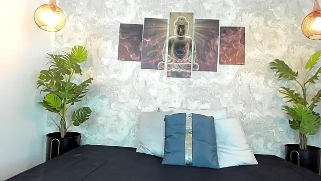 aitana baker  online show from October 28, 2025, 7:13 pm