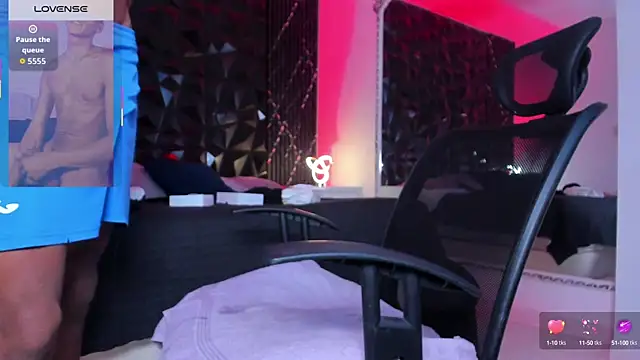 Snapshot of JulienSaint chatting on October 11, 2025, 9:10 am JulienSaint online show from October 11, 2025, 9:10 am