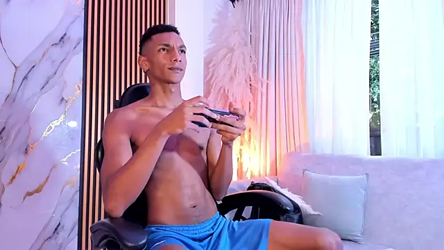 Snapshot of JulienSaint chatting on September 27, 2025, 12:11 pm JulienSaint online show from September 27, 2025, 12:11 pm