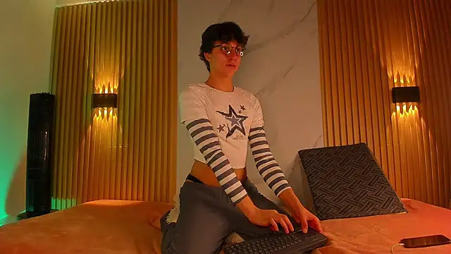 Snapshot of IM_DAREN chatting on November 30, 2025, 3:18 am IM DAREN online show from November 30, 2025, 3:18 am