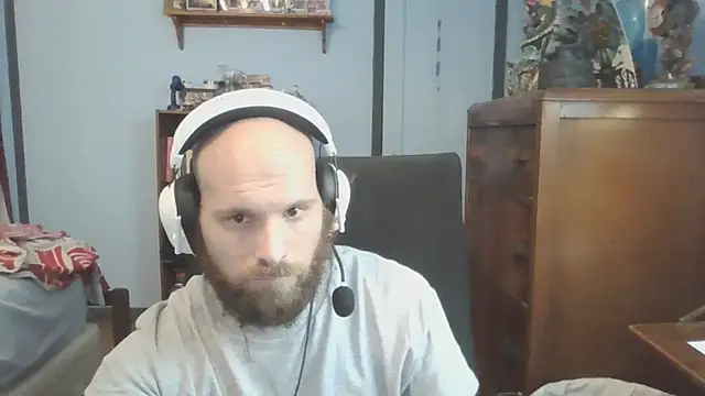 Snapshot of PDrents chatting on October 24, 2025, 9:14 pm PDrents online show from October 24, 2025, 9:14 pm