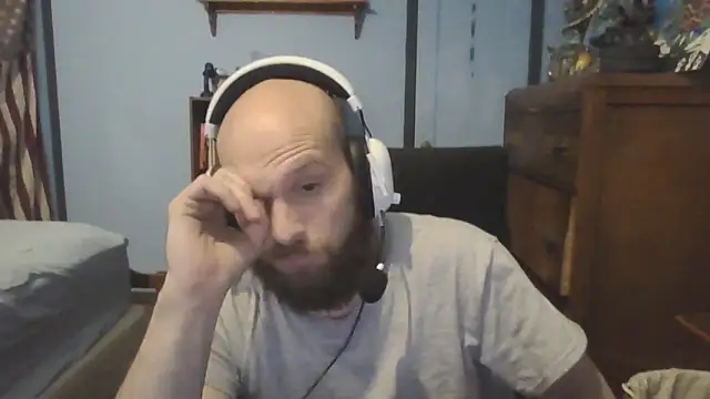 Snapshot of PDrents chatting on November 5, 2025, 10:02 pm PDrents online show from November 5, 2025, 10:02 pm