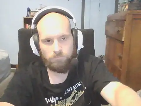 Snapshot of PDrents chatting on October 31, 2025, 9:22 pm PDrents online show from October 31, 2025, 9:22 pm