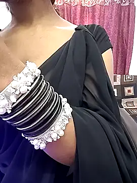 Snapshot of SEEMA_127 chatting on December 5, 2025, 6:12 am SEEMA 127 online show from December 5, 2025, 6:12 am