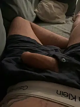 Snapshot of Bigtitsloveshow chatting on March 4, 2026, 4:20 am Bigtitsloveshow online show from March 4, 2026, 4:20 am