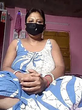 Snapshot of Hotty-rosni chatting on November 9, 2025, 12:47 am Hotty-rosni online show from November 9, 2025, 12:47 am