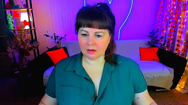 CrystaalStaar online show from March 31, 2026, 7:38 pm