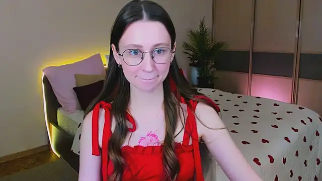 YourLovellyStory online show from May 20, 2026, 12:24 pm