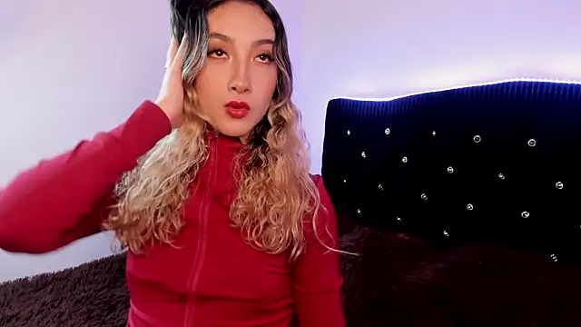 LauMiller online show from December 14, 2025, 12:39 am