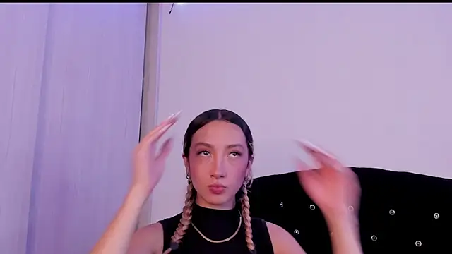 LauMiller online show from October 29, 2025, 10:09 pm