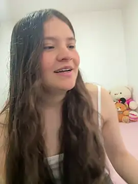 Emilyybennet  online show from June 15, 2026, 9:25 pm