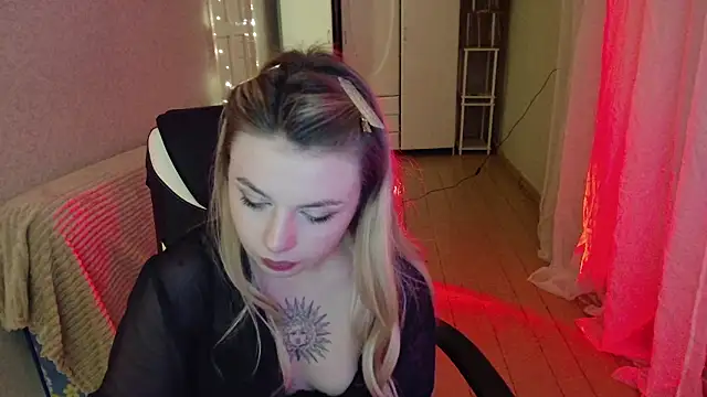 Snapshot of AngelicaHollywood chatting on February 14, 2026, 7:03 pm AngelicaHollywood online show from February 14, 2026, 7:03 pm