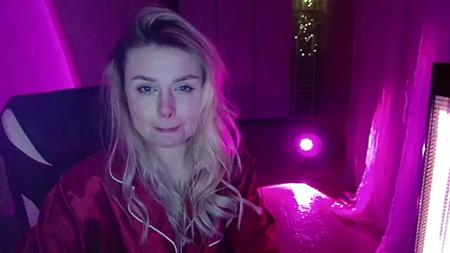 Snapshot of AngelicaHollywood chatting on February 11, 2026, 8:20 pm AngelicaHollywood online show from February 11, 2026, 8:20 pm