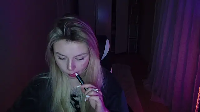 Snapshot of AngelicaHollywood chatting on January 17, 2026, 7:06 pm AngelicaHollywood online show from January 17, 2026, 7:06 pm