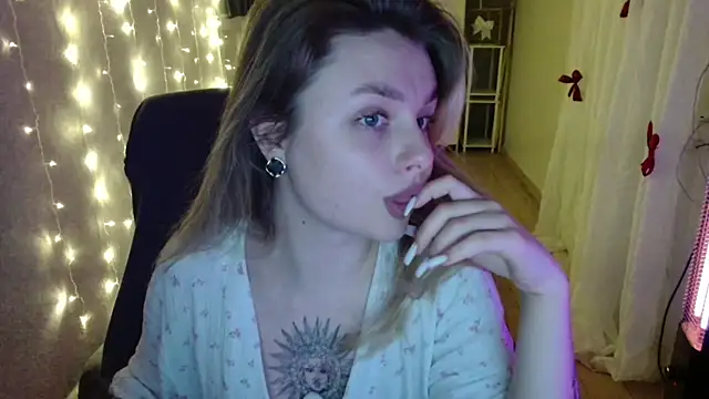 Snapshot of AngelicaHollywood chatting on December 21, 2025, 8:20 pm AngelicaHollywood online show from December 21, 2025, 8:20 pm