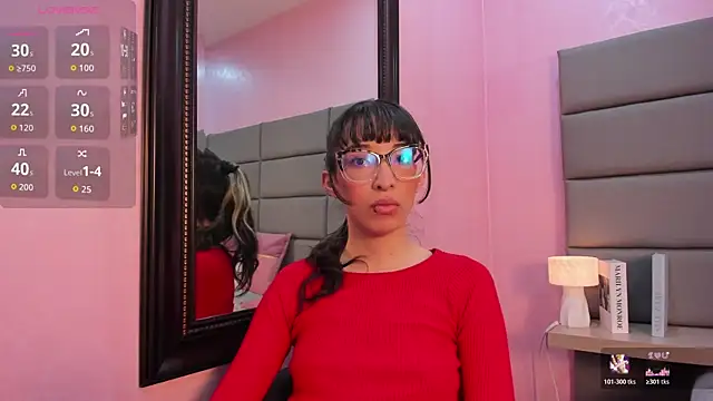 Emilia Bons online show from March 17, 2026, 1:25 pm