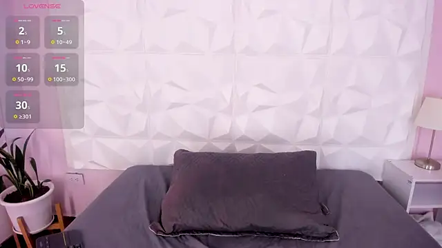 Snapshot of HannahToons chatting on November 25, 2025, 2:56 am HannahToons online show from November 25, 2025, 2:56 am