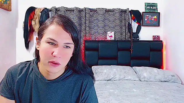 Snapshot of Azley_sweet chatting on November 25, 2025, 1:11 pm Azley sweet online show from November 25, 2025, 1:11 pm