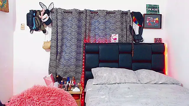 Snapshot of Azley_sweet chatting on November 30, 2025, 2:18 pm Azley sweet online show from November 30, 2025, 2:18 pm