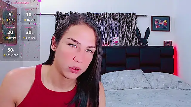 Snapshot of Azley_sweet chatting on December 15, 2025, 1:50 pm Azley sweet online show from December 15, 2025, 1:50 pm