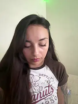Snapshot of CharmingMaddie chatting on July 8, 2026, 10:43 pm CharmingMaddie online show from July 8, 2026, 10:43 pm