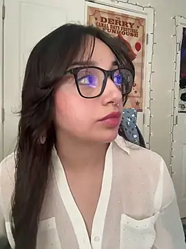 CharmingMaddie online show from March 16, 2026, 5:59 pm