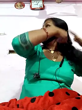 Love-pari077 online show from February 14, 2026, 3:34 pm