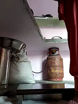 Snapshot of Love-pari077 chatting on November 17, 2025, 2:37 am Love-pari077 online show from November 17, 2025, 2:37 am