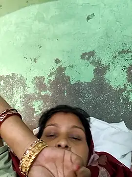 Snapshot of Love-pari077 chatting on November 3, 2025, 3:23 am Love-pari077 online show from November 3, 2025, 3:23 am