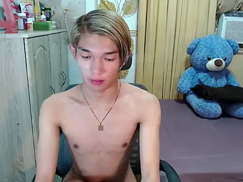 Snapshot of fuckerfriendsxx chatting on June 3, 2026, 2:33 pm fuckerfriendsxx online show from June 3, 2026, 2:33 pm