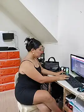 Snapshot of Romantic_Sabrina chatting on November 16, 2025, 3:22 am Romantic Sabrina online show from November 16, 2025, 3:22 am