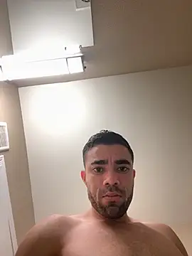 kelvin971011 online show from September 24, 2025, 11:28 am