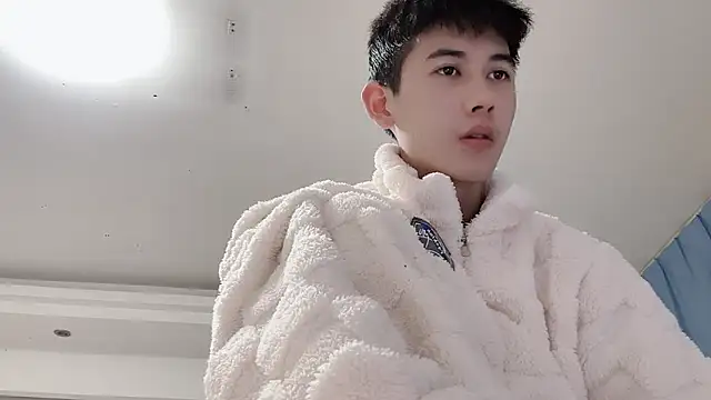 xiaojie2563 online show from December 18, 2025, 11:25 am