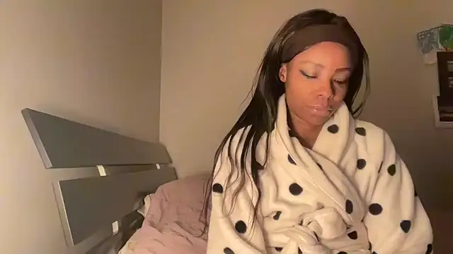 Snapshot of Peachyz69 chatting on October 26, 2025, 2:45 am Peachyz69 online show from October 26, 2025, 2:45 am